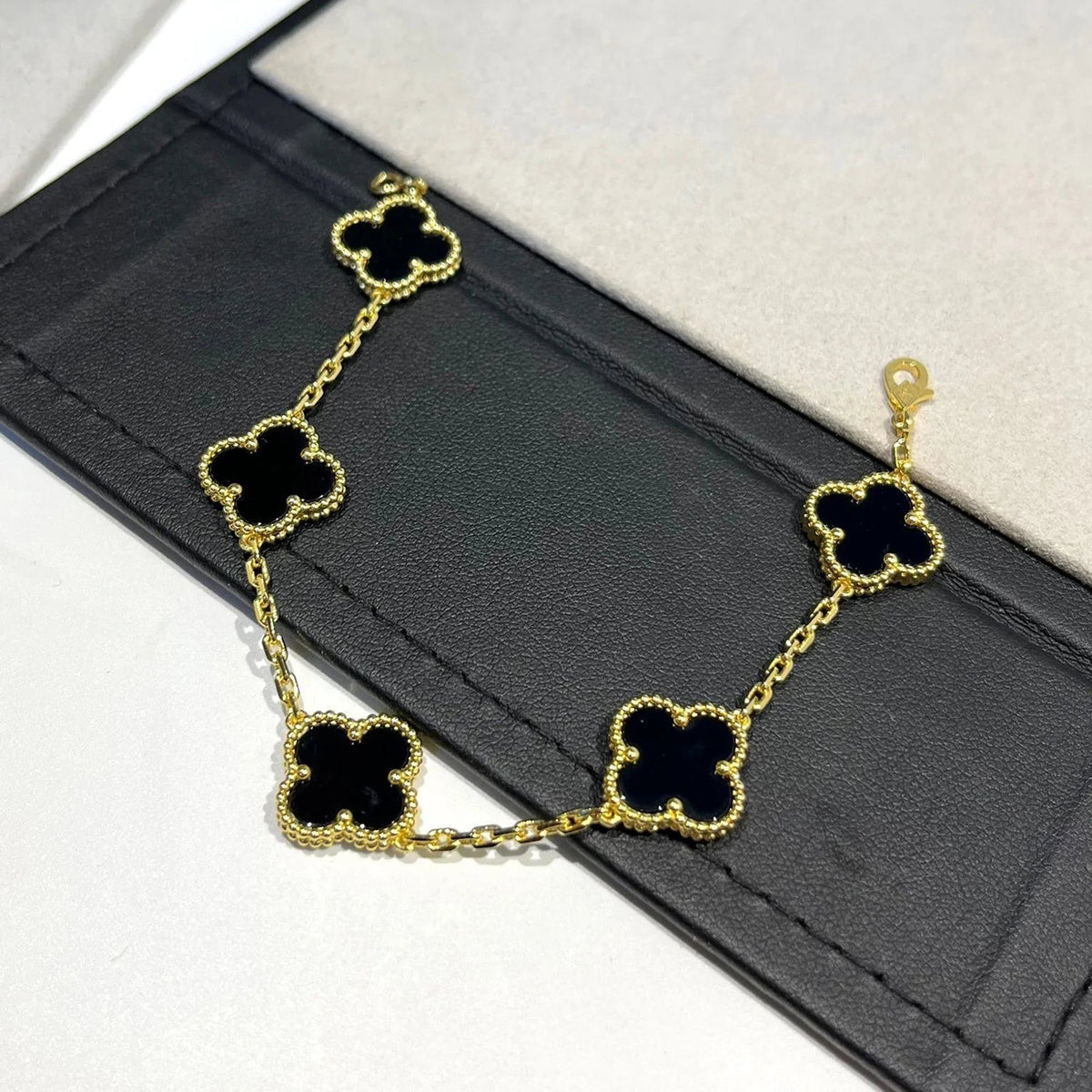 [⭐Lioran] CLOVER 5 MOTIF ONYXS BRACELET COLLECTION