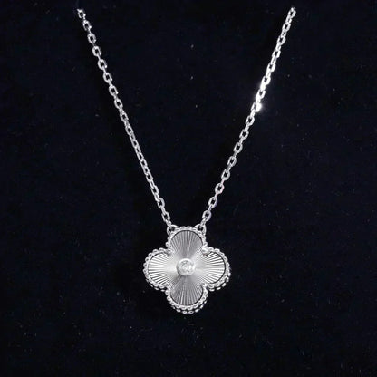 [⭐Lioran]CLOVER  15MM DIAMOND LASER NECKLACE SILVER