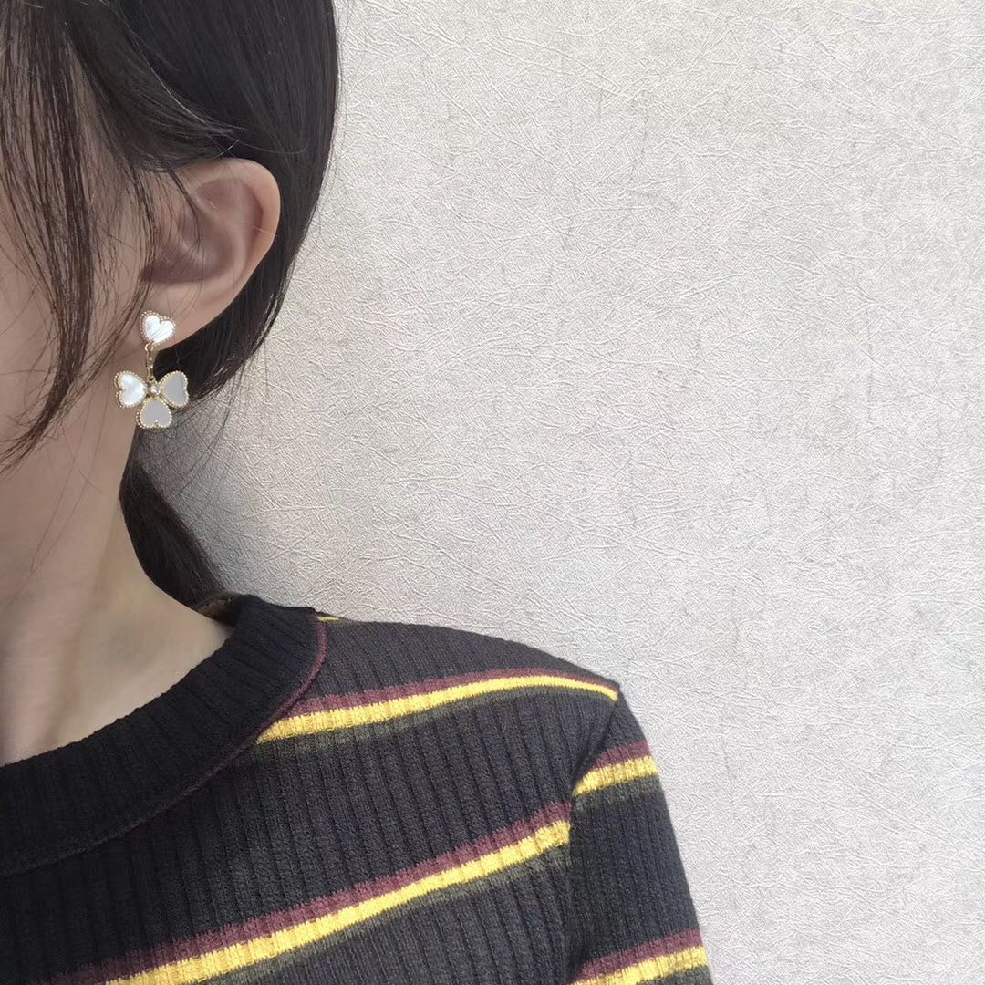 [⭐Lioran]CLOVER SWEET WHITE MOP EARRINGS