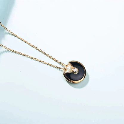 [⭐Lioran]AMULETTE GOLD CARNELIAN ONYX NECKLACE
