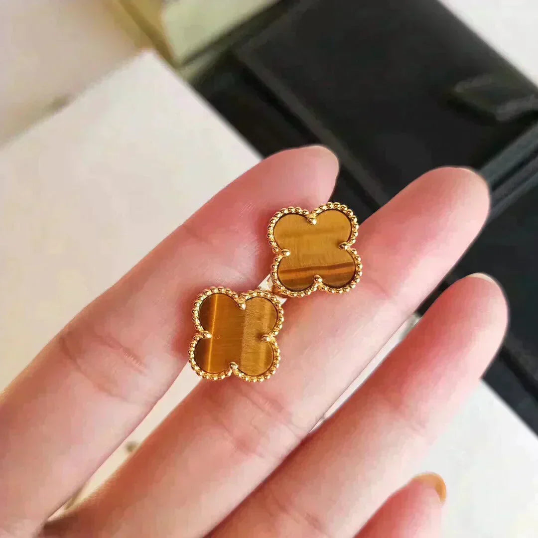 [⭐Lioran]CLOVER MEDIUM 1 MOTIFS TIGER EYE EARRINGS