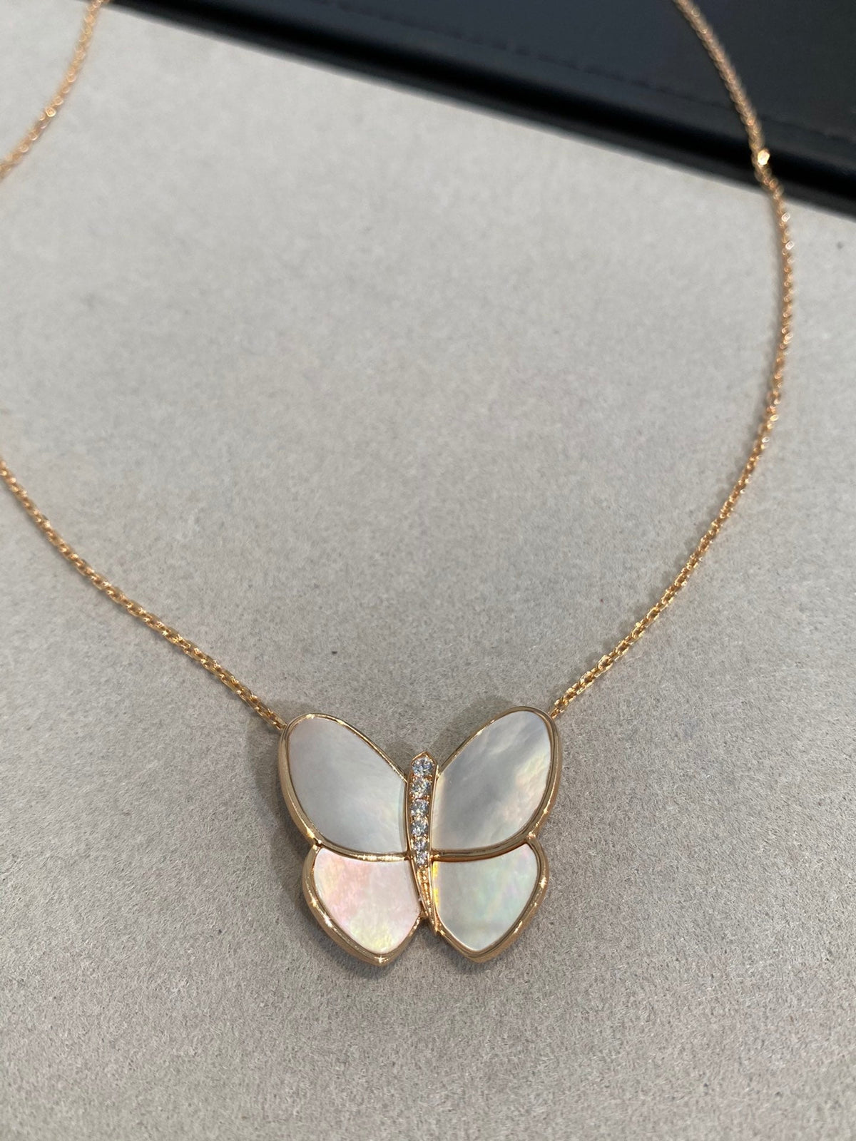 [⭐Lioran]BUTTERFLY GOLD MOP DIAMOND NECKLACE