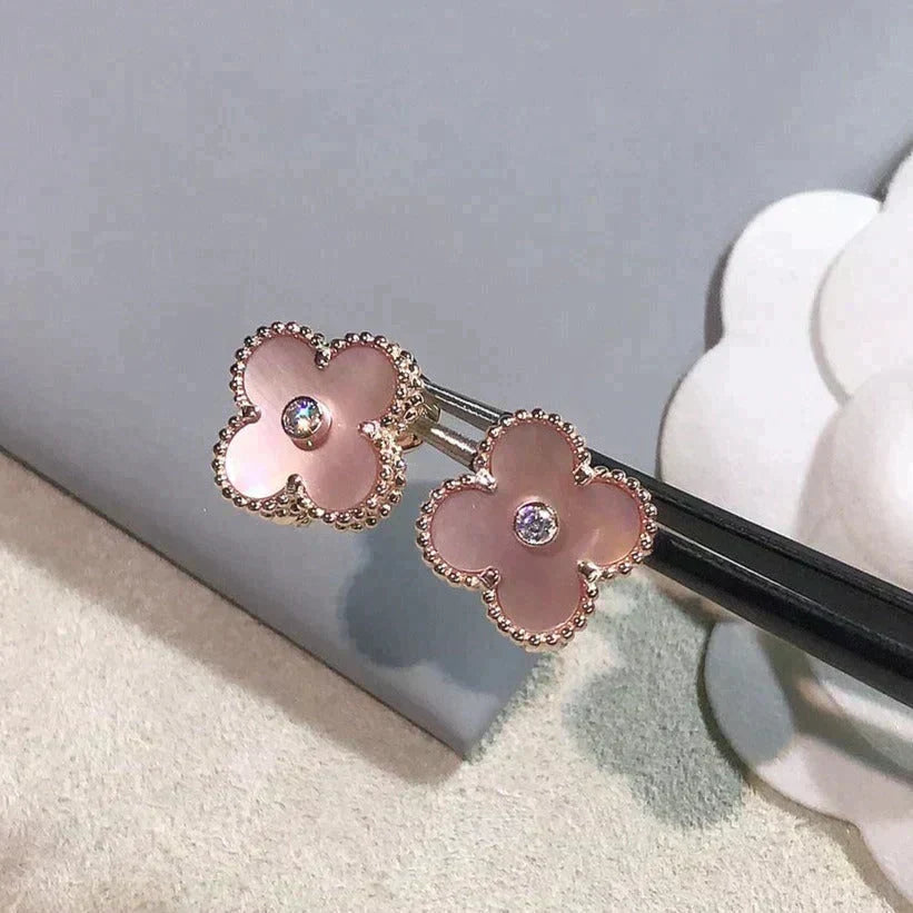 [⭐Lioran]CLOVER MEDIUM 1 MOTIFS  PINK MOP DIAMOND EARRINGS