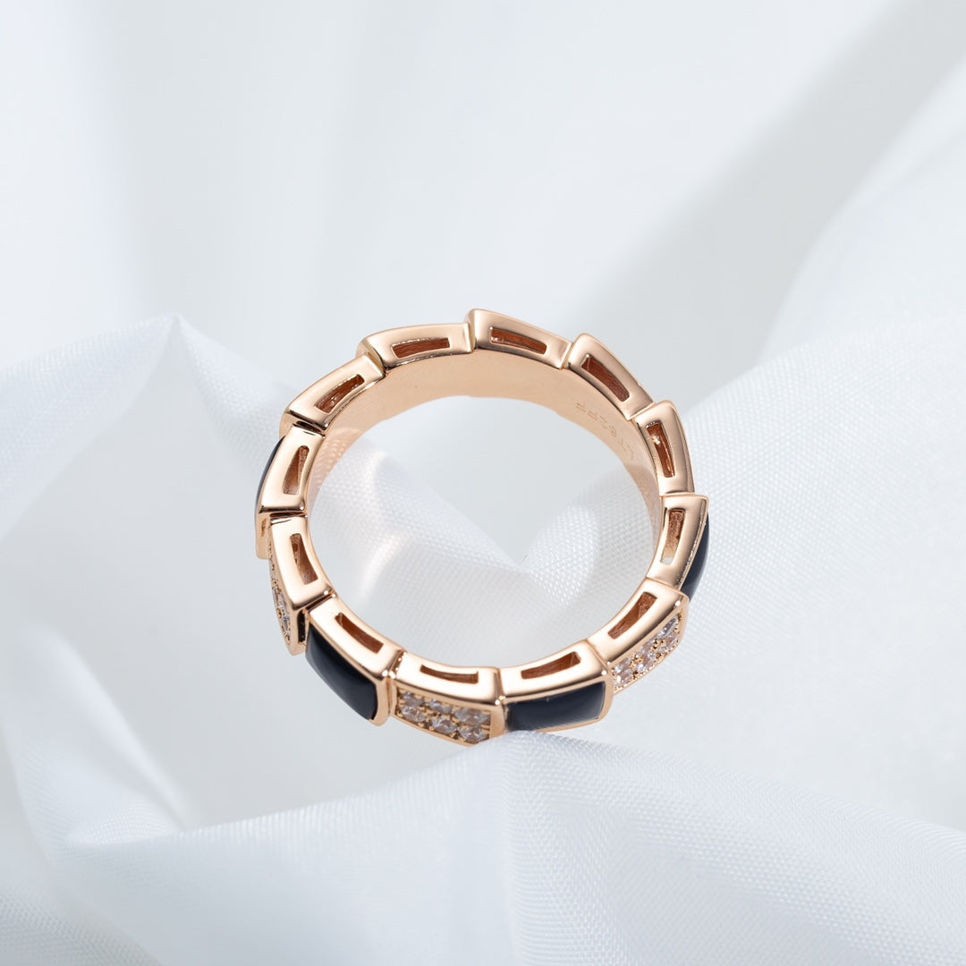 [⭐Lioran]SERPENTI RING PINK GOLD BLACK MOP DIAMOND PAVED 4MM
