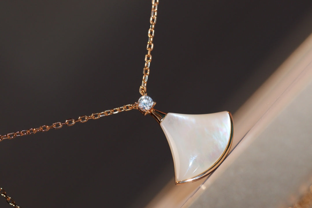 [⭐Lioran]DREAM NECKLACE WHITE MOP PINK GOLD 1 DIAMOND