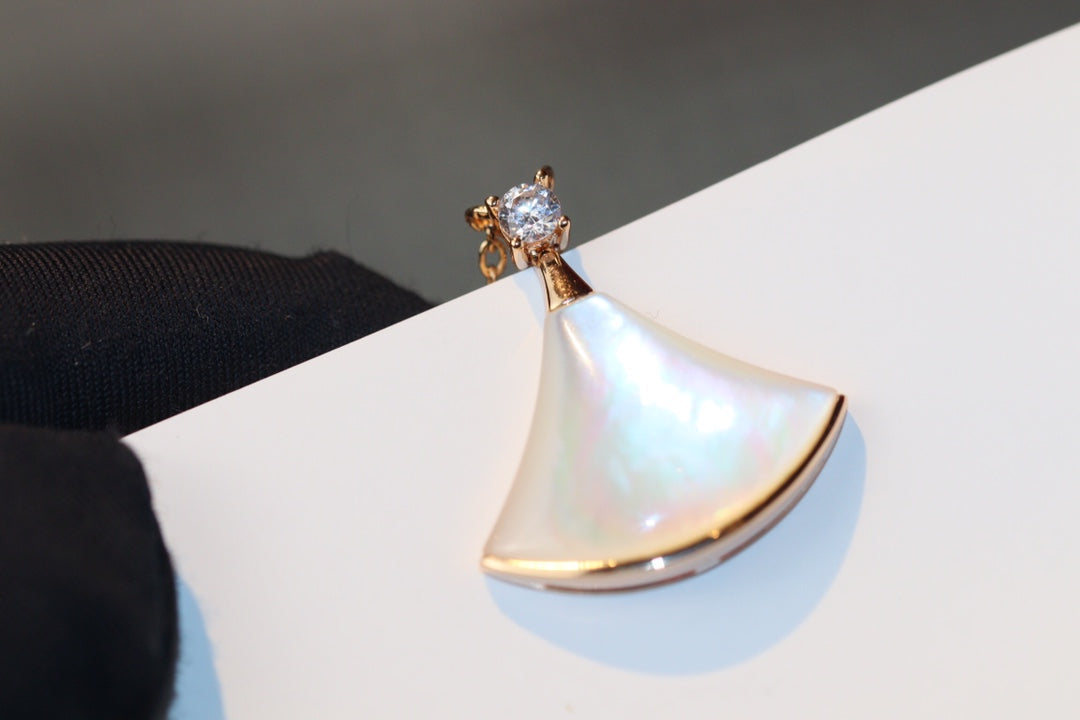 [⭐Lioran]DREAM NECKLACE WHITE MOP PINK GOLD 1 DIAMOND