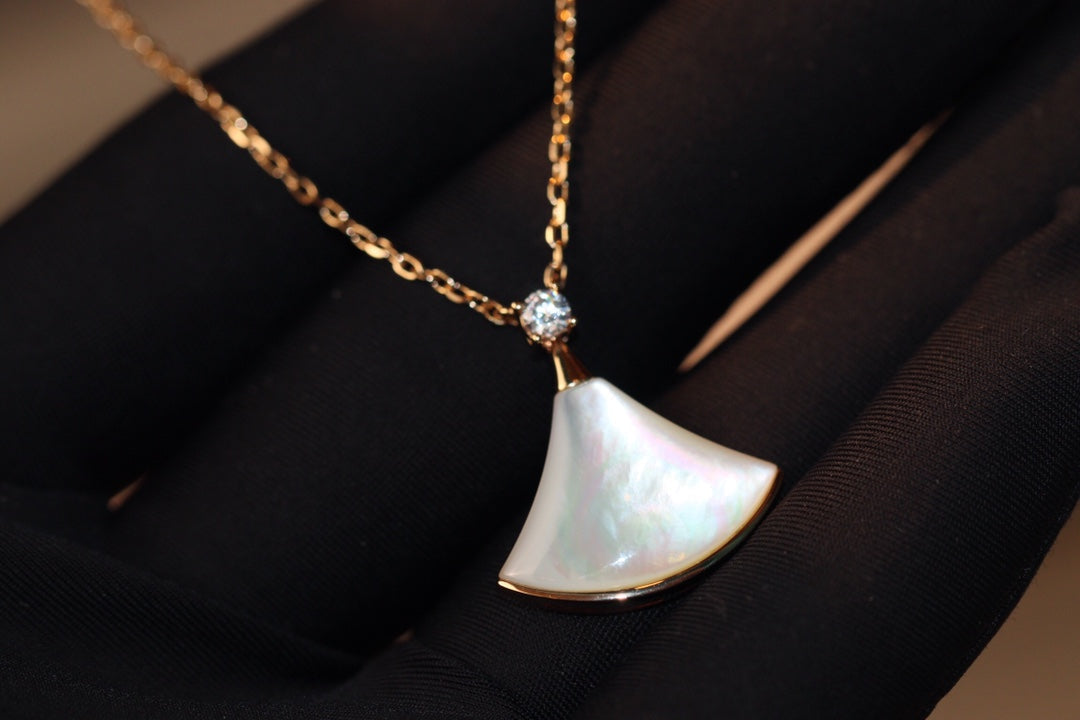 [⭐Lioran]DREAM NECKLACE WHITE MOP PINK GOLD 1 DIAMOND