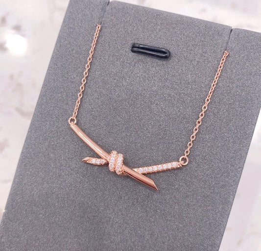 [Lioran]KNOT NECKLACE DIAMONDS