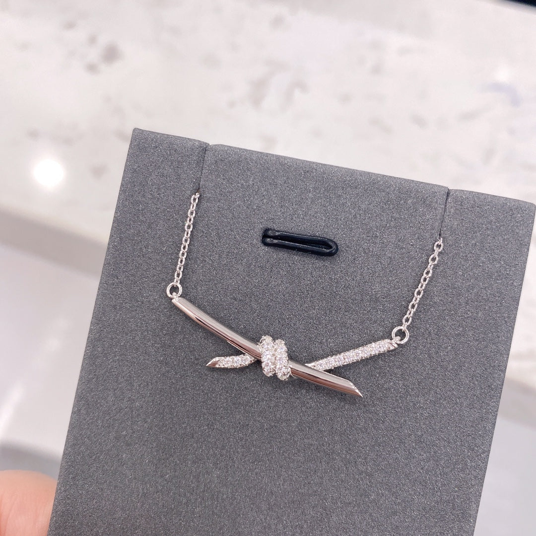 [Lioran]KNOT NECKLACE DIAMONDS