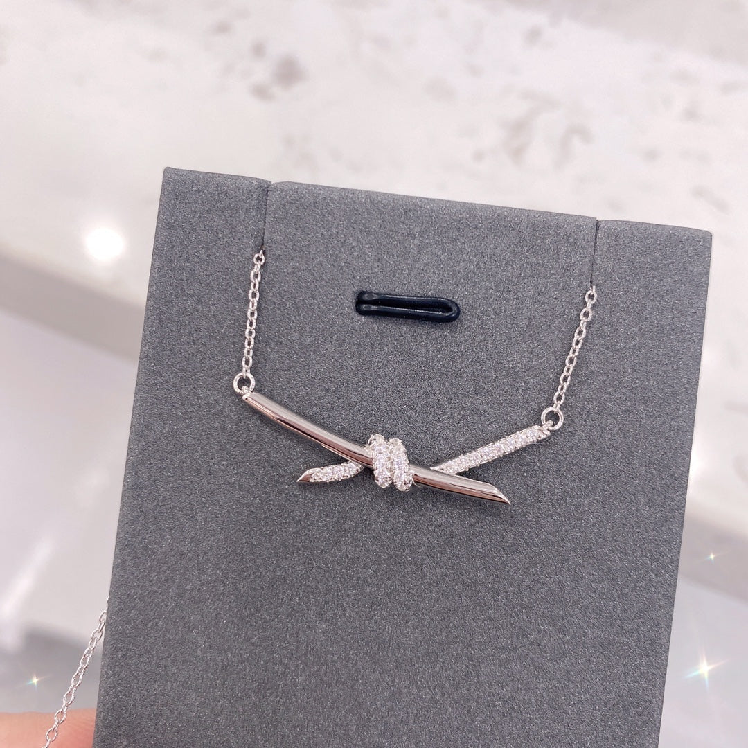[Lioran]KNOT NECKLACE DIAMONDS
