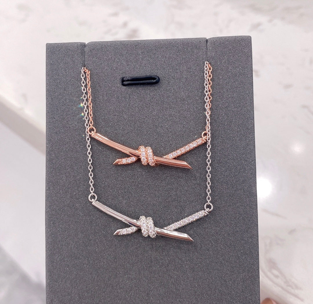 [Lioran]KNOT NECKLACE DIAMONDS
