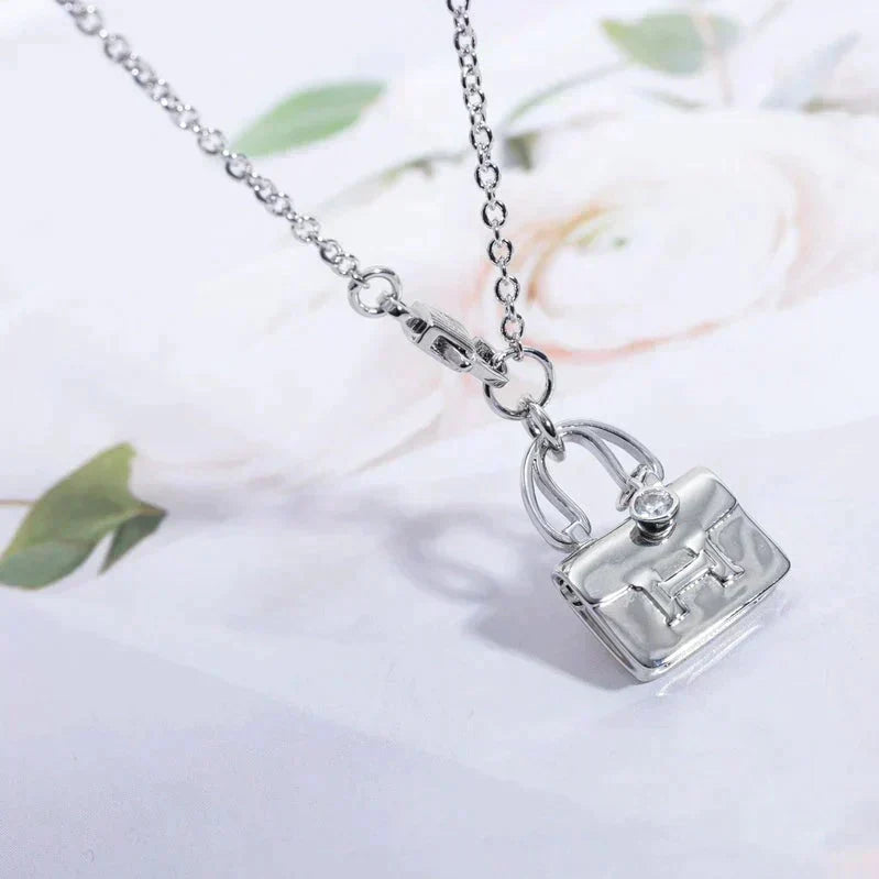 [⭐Lioran]AMULETTE PEDANT SILVER NECKLACE