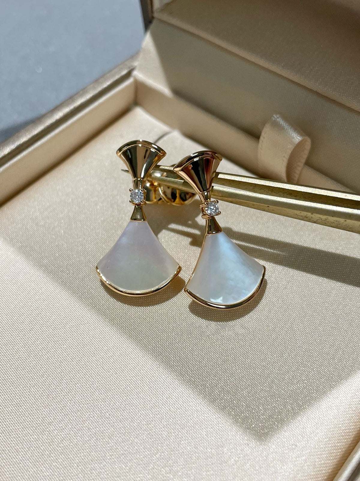 [⭐Lioran]DREAM MOP 1 DIAMOND EARRINGS
