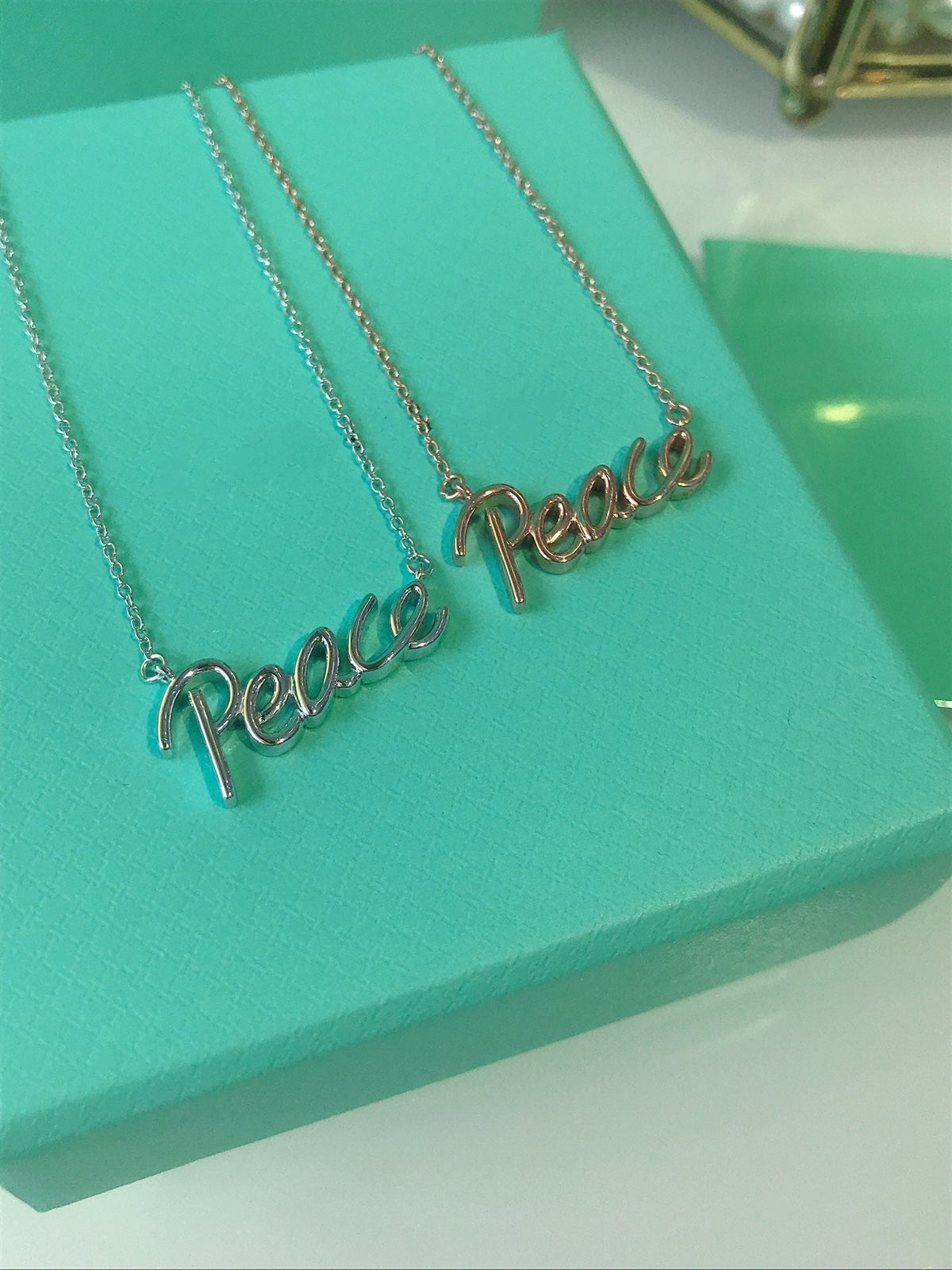 [Lioran]PEACE TEXT PEDANT NECKLACE