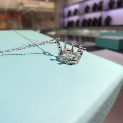 [Lioran]CROWN PEDANT NECKLACE