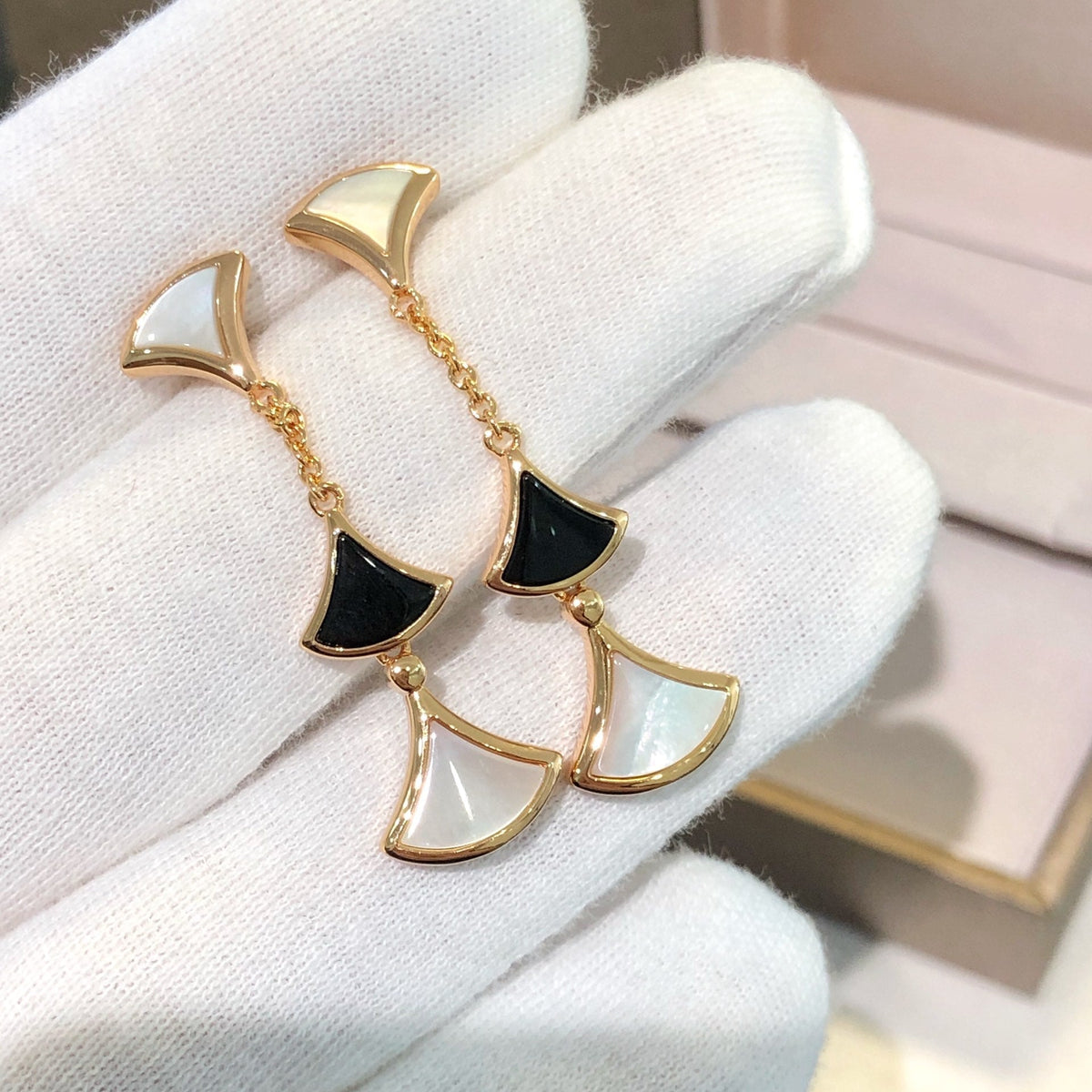 [⭐Lioran]DREAM EARRINGS 3 MOTIFS ONYX MOP PINK GOLD