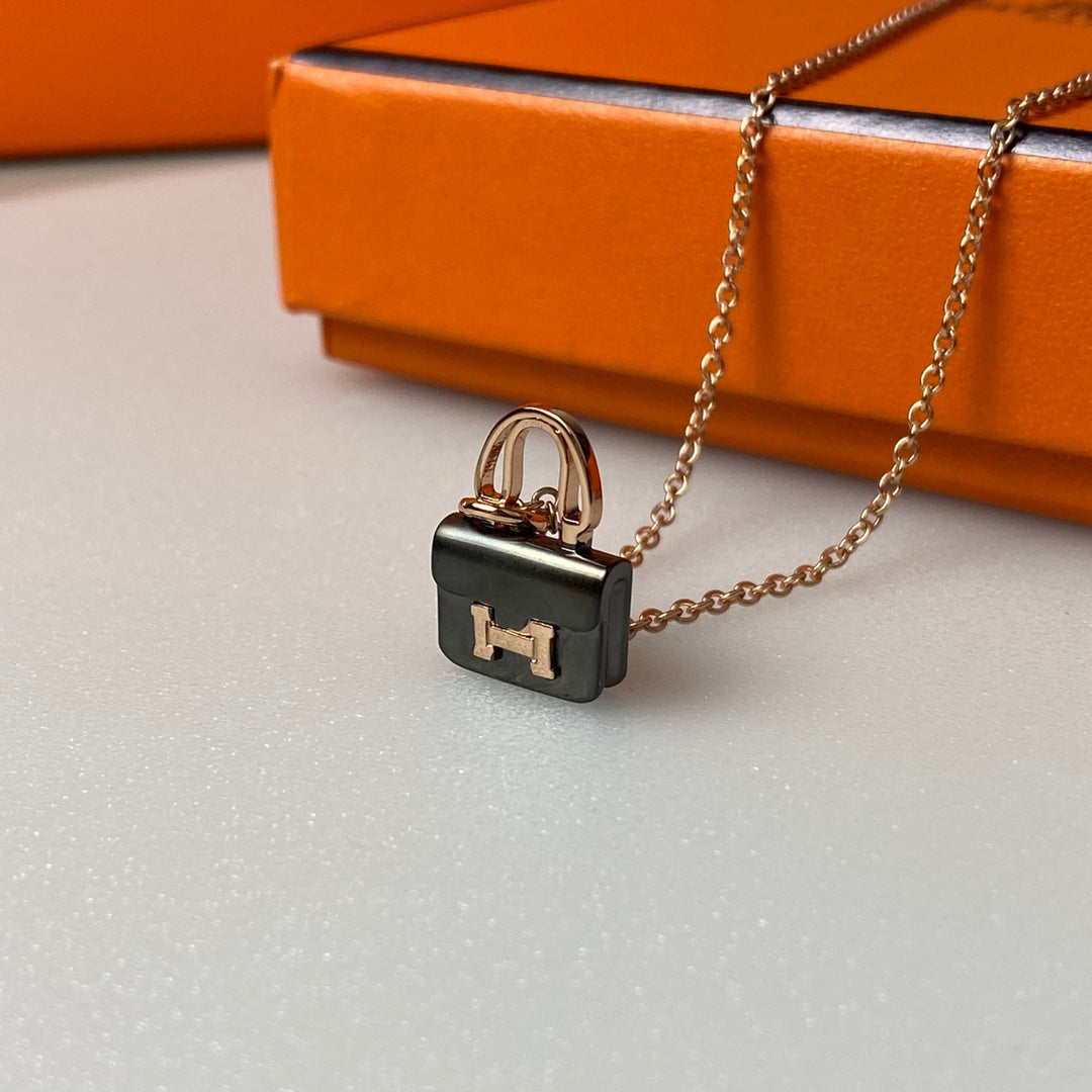 [⭐Lioran]CONSTANCE BLACK PEDANT PINK GOLD NECKLACE