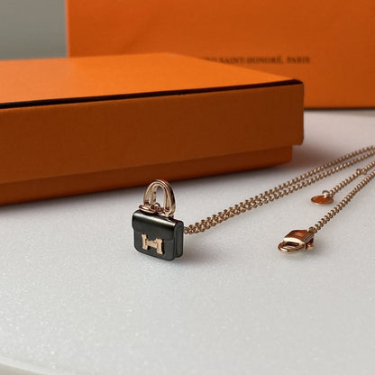 [⭐Lioran]CONSTANCE BLACK PEDANT PINK GOLD NECKLACE