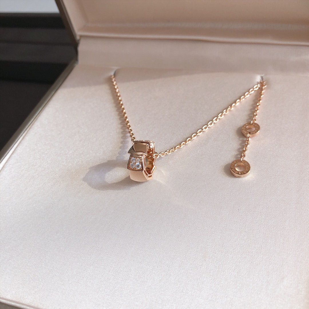[⭐Lioran]SERPENTI PEDANT DIAMOND PINK GOLD NECKLACE