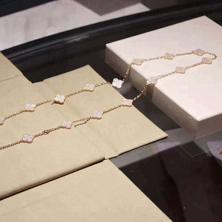 [⭐Lioran]CLOVER 20 MOTIFS WHITE MOP NECKLACE