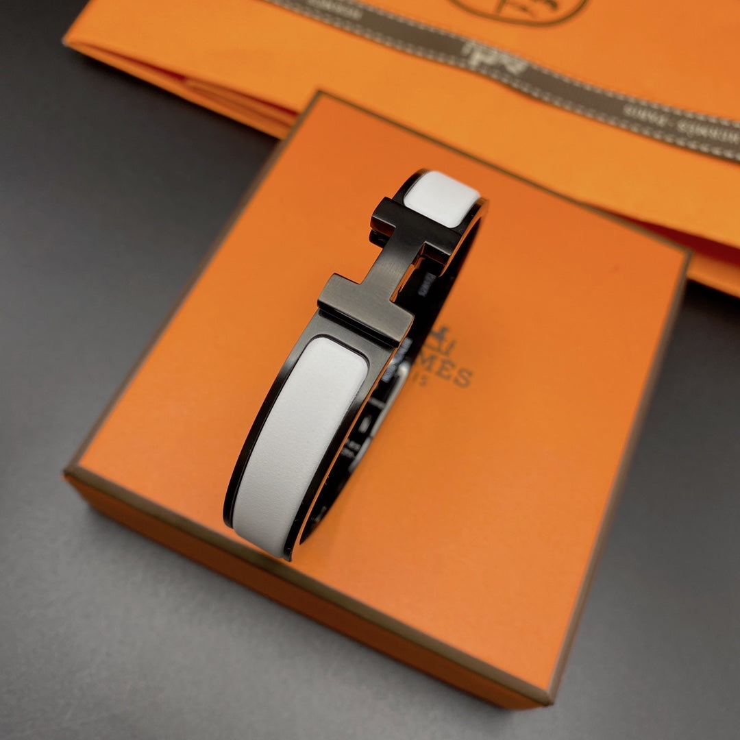 [⭐Lioran]H BRACELET 12MM BLACK WHITE CERAMIC