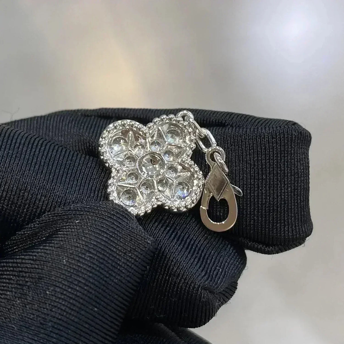 [⭐Lioran] CLOVER 5 MOTIF FULL DIAMOND BRACELET COLLECTION
