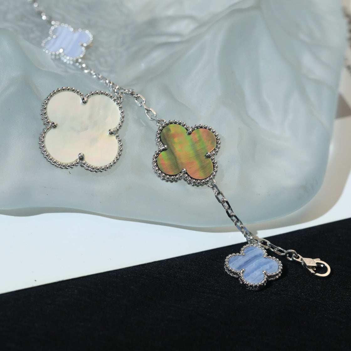 [⭐Lioran]CLOVER BRACELET 5 MOTIFS MOP CHALCEDONY SILVER