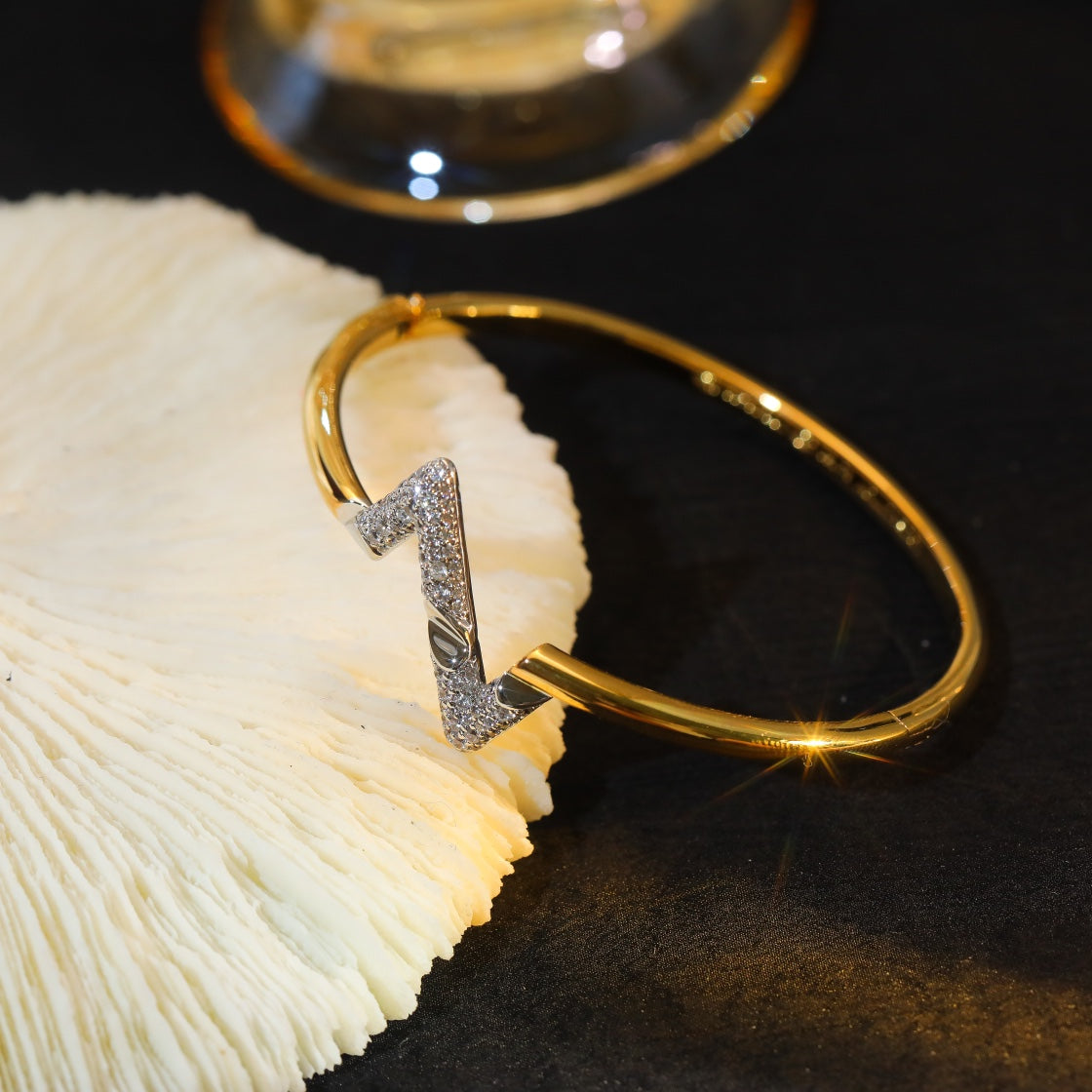 [⭐Lioran]VOLTE UPSITE DOWN GOLD DIAMOND BRACELET