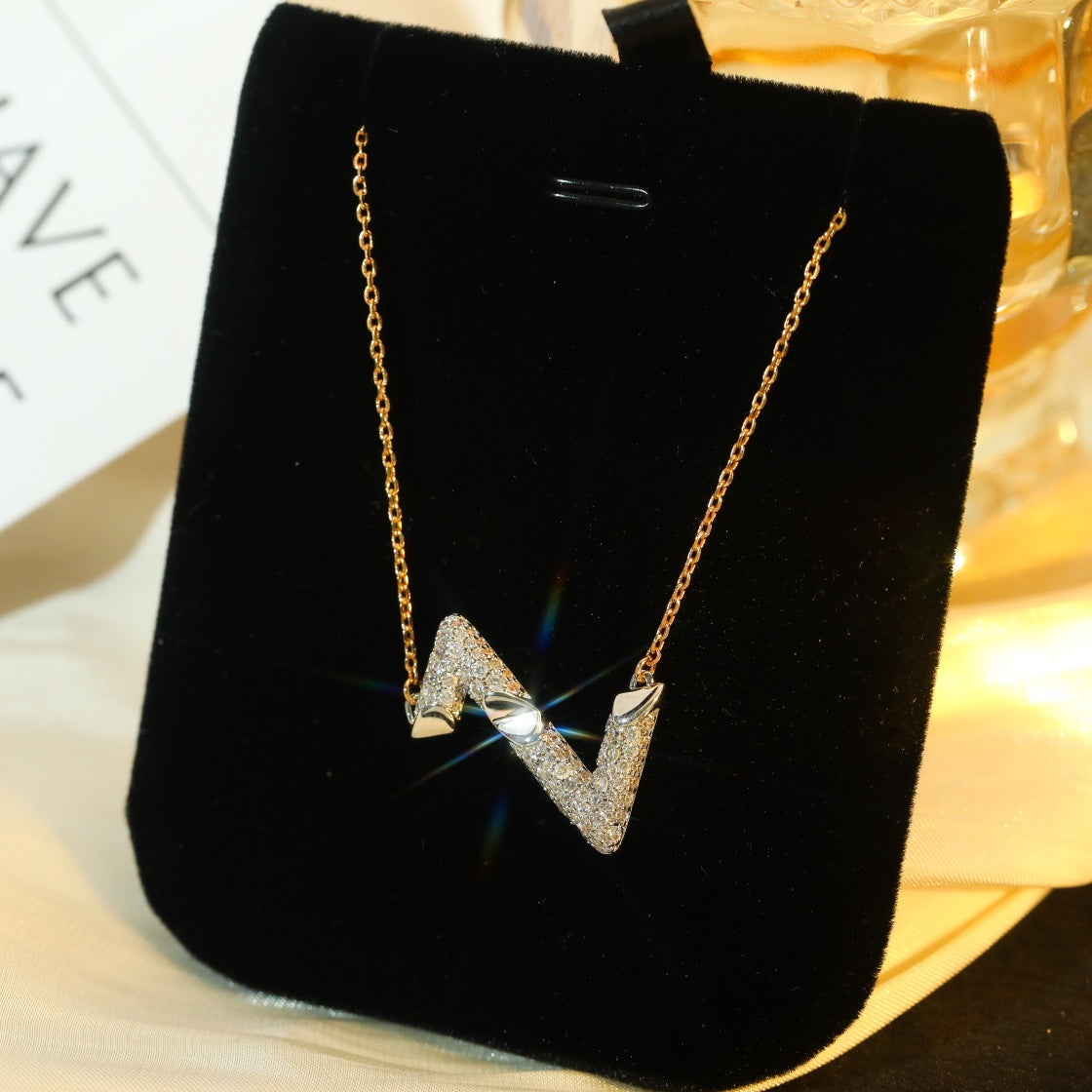 [⭐Lioran]VOLT SILVER DIAMOND PEDANT NECKLACE