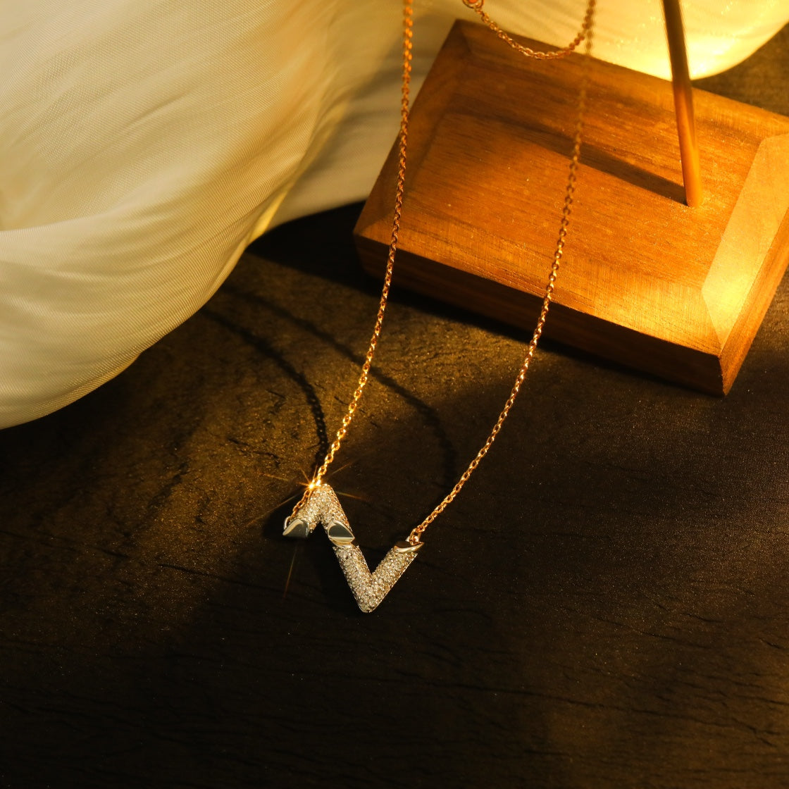 [⭐Lioran]VOLT SILVER DIAMOND PEDANT NECKLACE