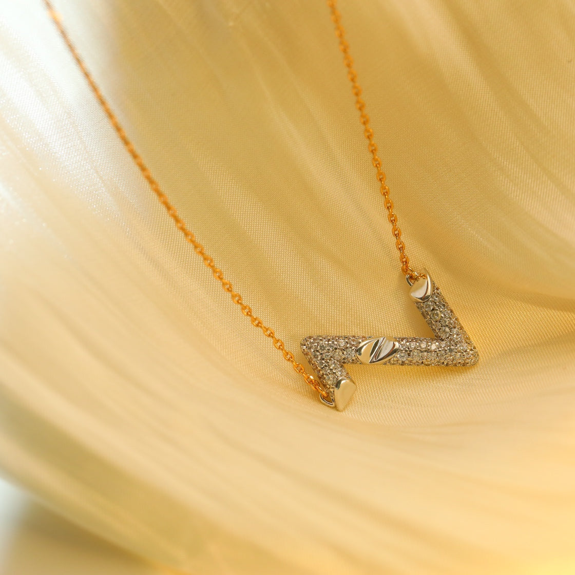 [⭐Lioran]VOLT SILVER DIAMOND PEDANT NECKLACE