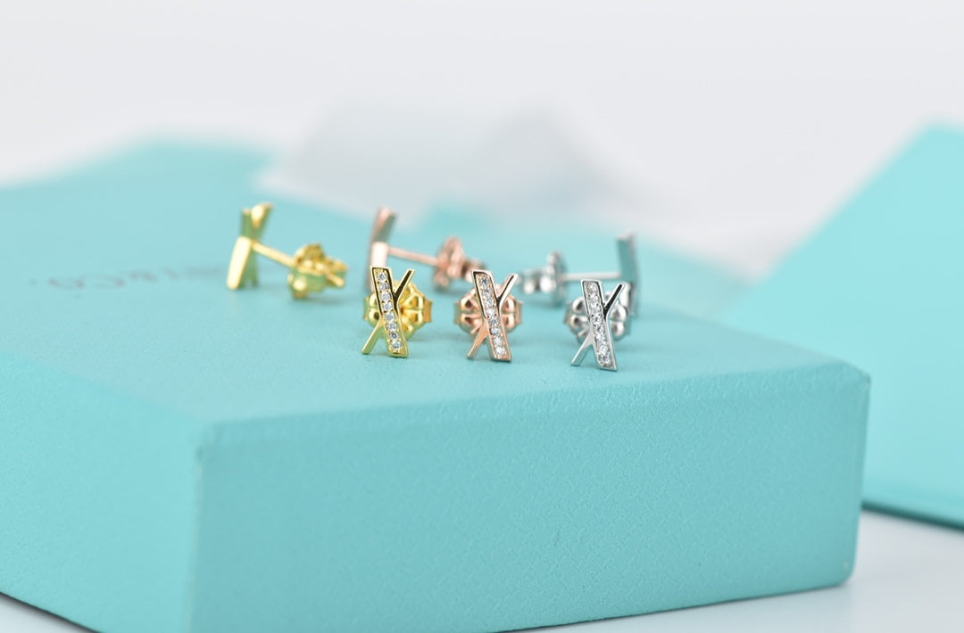 [Lioran]ATLAS DIAMOND STUD EARRINGS
