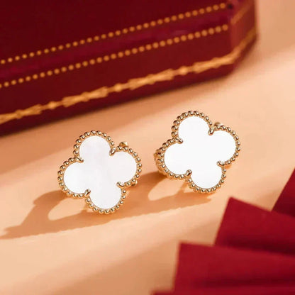 [⭐Lioran]CLOVER MEDIUM 1 MOTIFS  WHITE MOP STUD EARRINGS