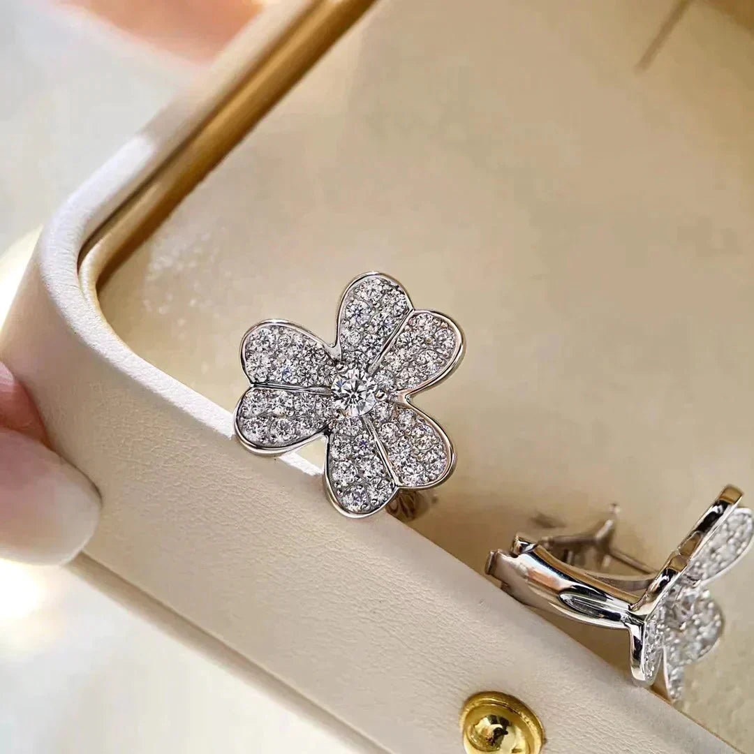 [⭐Lioran]CLOVER COMOS DIAMOND EARRINGS SILVER