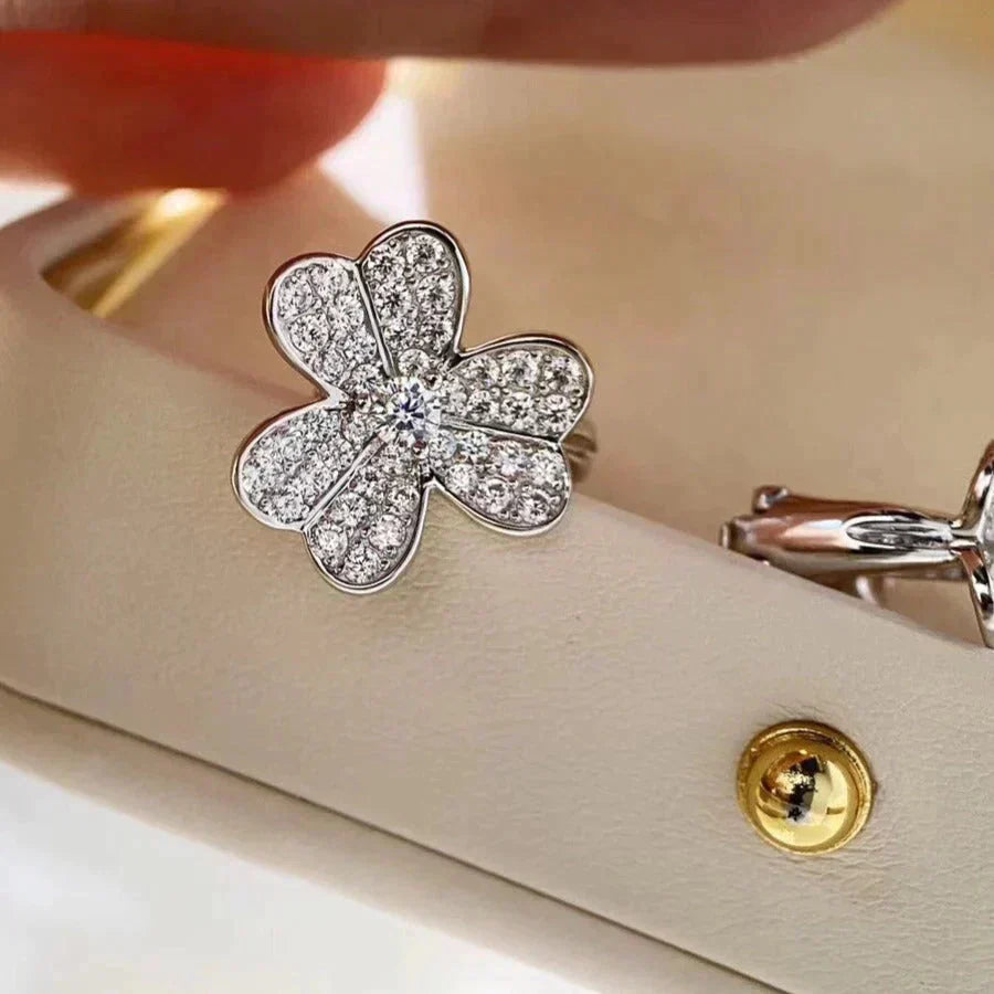 [⭐Lioran]CLOVER COMOS DIAMOND EARRINGS SILVER