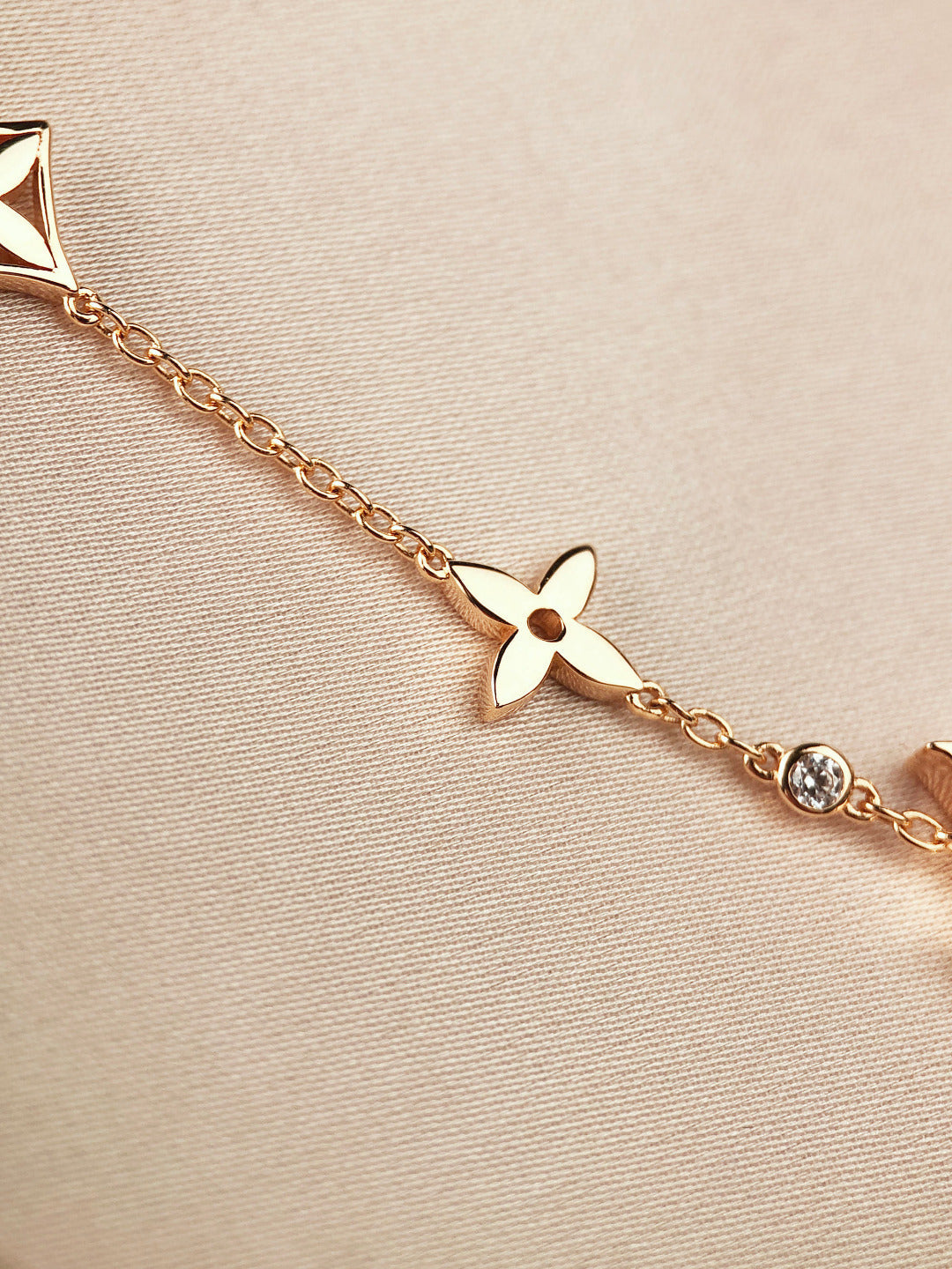 [⭐Lioran]STAR AND SUN 7 MOTIFS GOLD BRACELET
