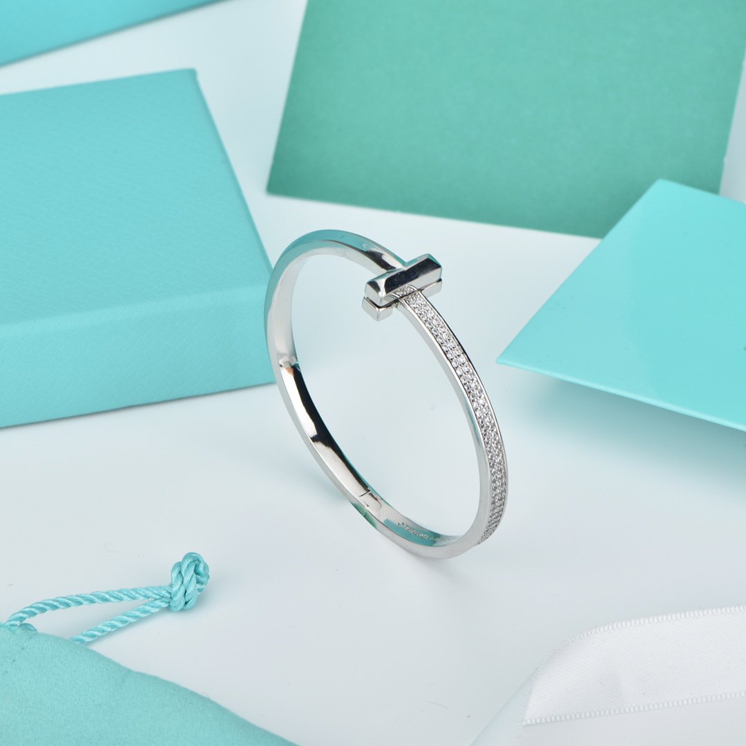 [Lioran]WIDE DIAMONDS HINGED BANGLE