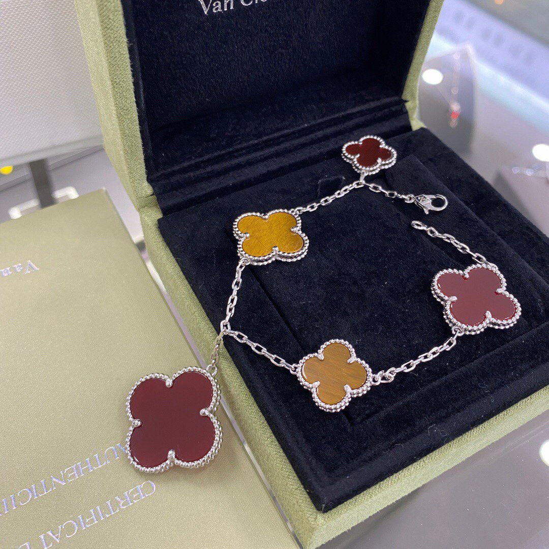 [⭐Lioran]CLOVER 5 MOTIFS SIVLER CARNELIAN TIGER EYE BRACELET