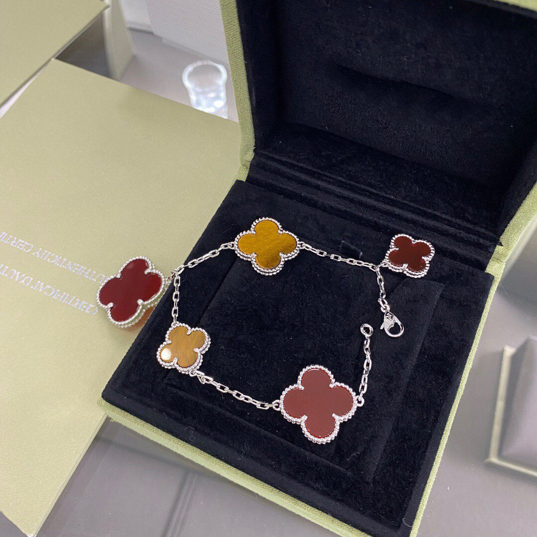 [⭐Lioran]CLOVER 5 MOTIFS SIVLER CARNELIAN TIGER EYE BRACELET