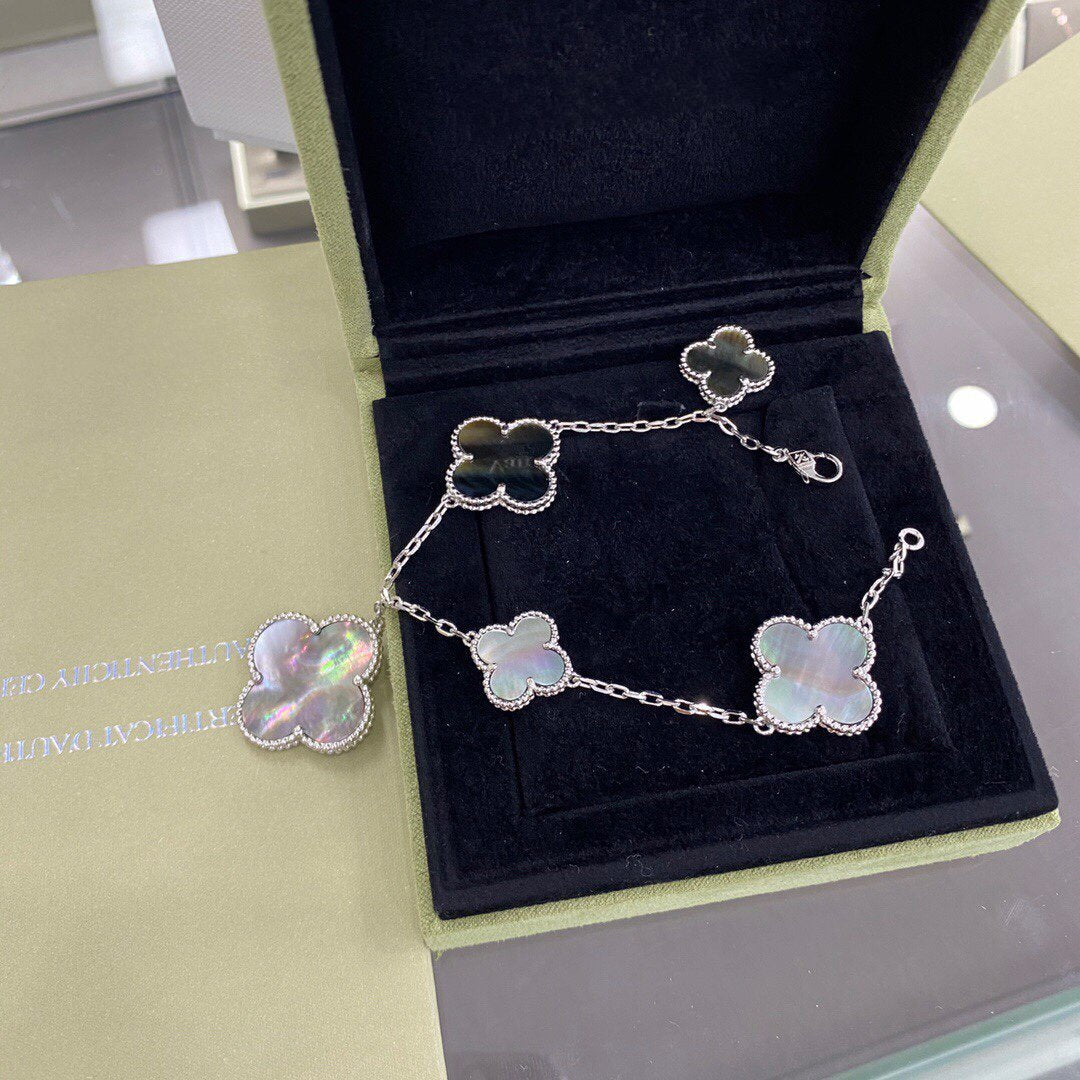 [⭐Lioran]CLOVER 5 MOTIFS SIVLER DARK MOP BRACELET