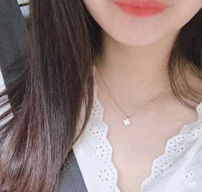 [⭐Lioran]CLOVER MINI 9.5MM WHITE MOTHER-OF-PEARL NECKLACE