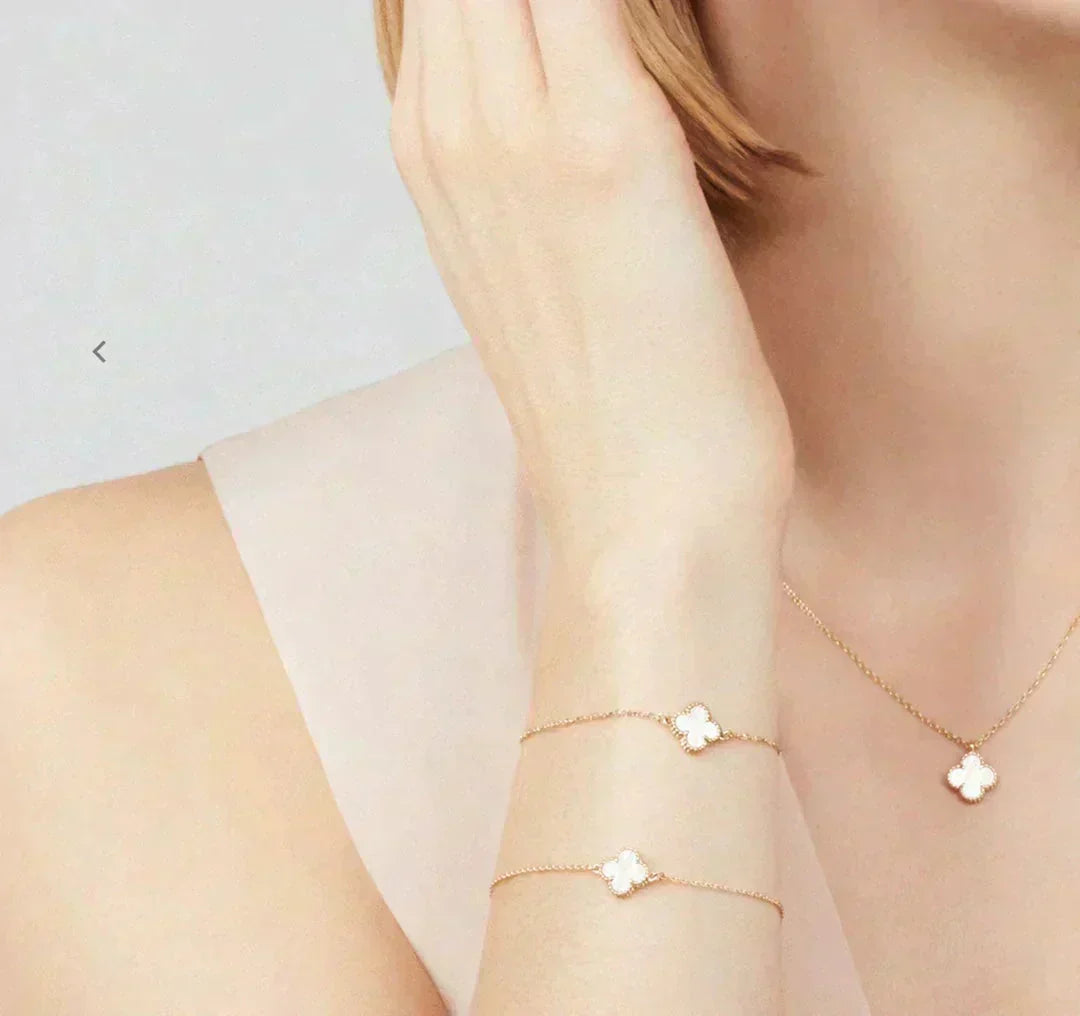 [⭐Lioran]CLOVER MINI 9.5MM WHITE MOTHER-OF-PEARL NECKLACE