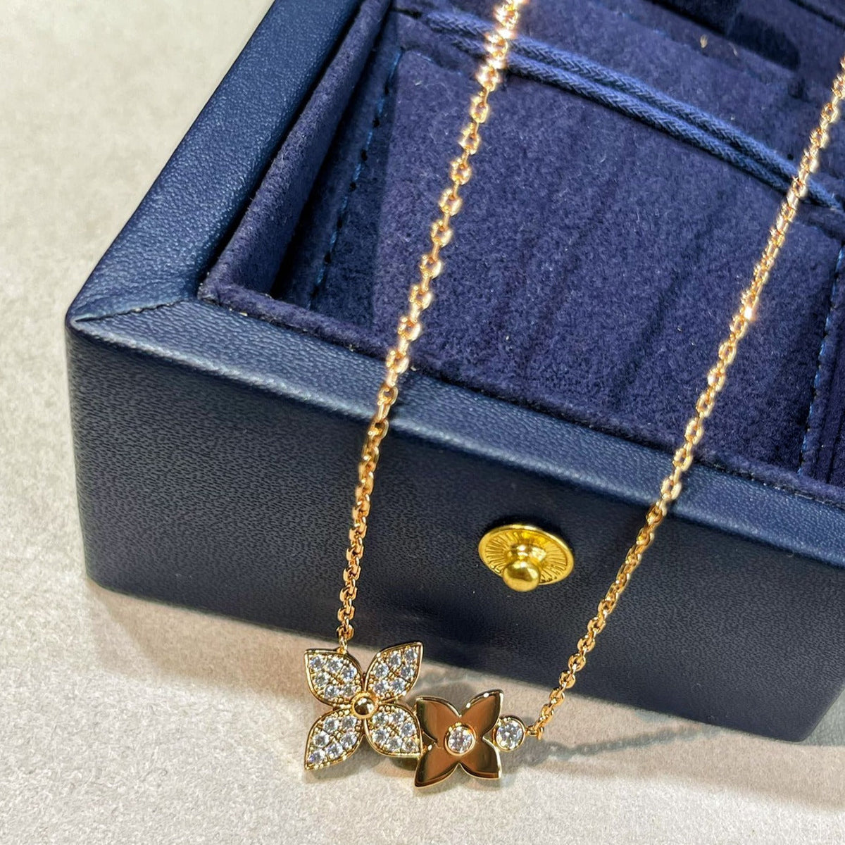 [⭐Lioran]STAR BLOSSOM NECKLACE PINK GOLD DIAMONDS