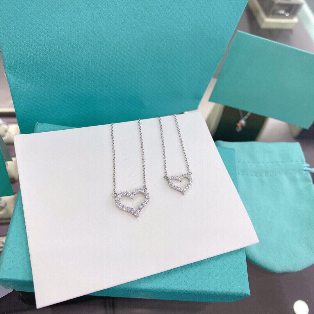 [Lioran]HEART-SHAPED DIAMOND NECKLACE