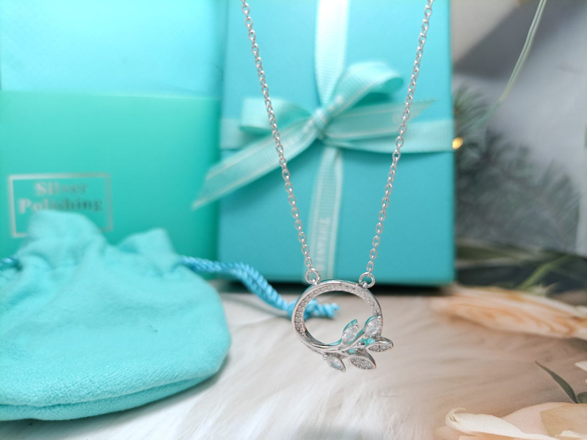 [Lioran]DIAMOND VINE CIRCLE PENDANT PLATINUM NECKLACE