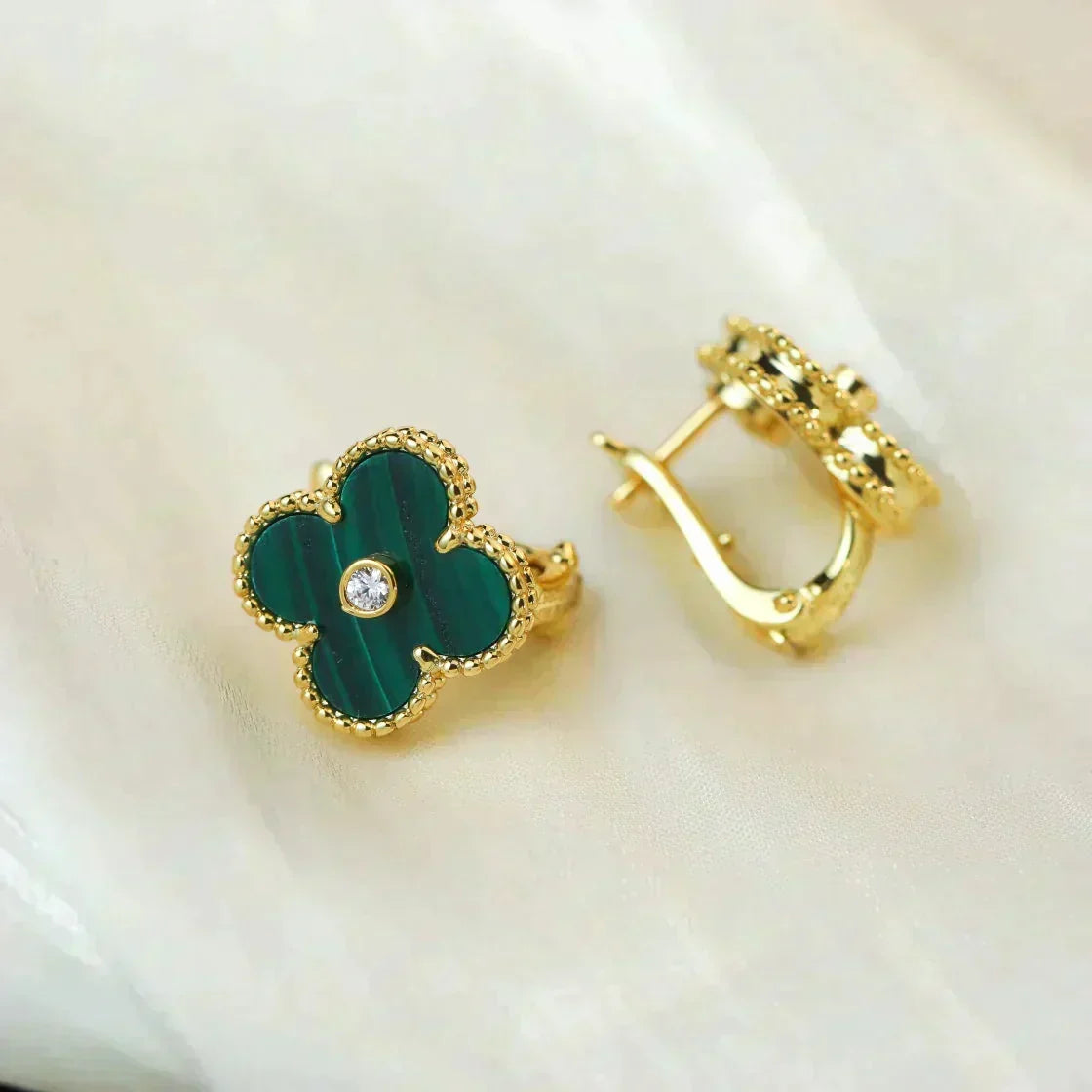 [⭐Lioran]CLOVER MEDIUM 1 MOTIFS MALACHITE DIAMOND EARRINGS