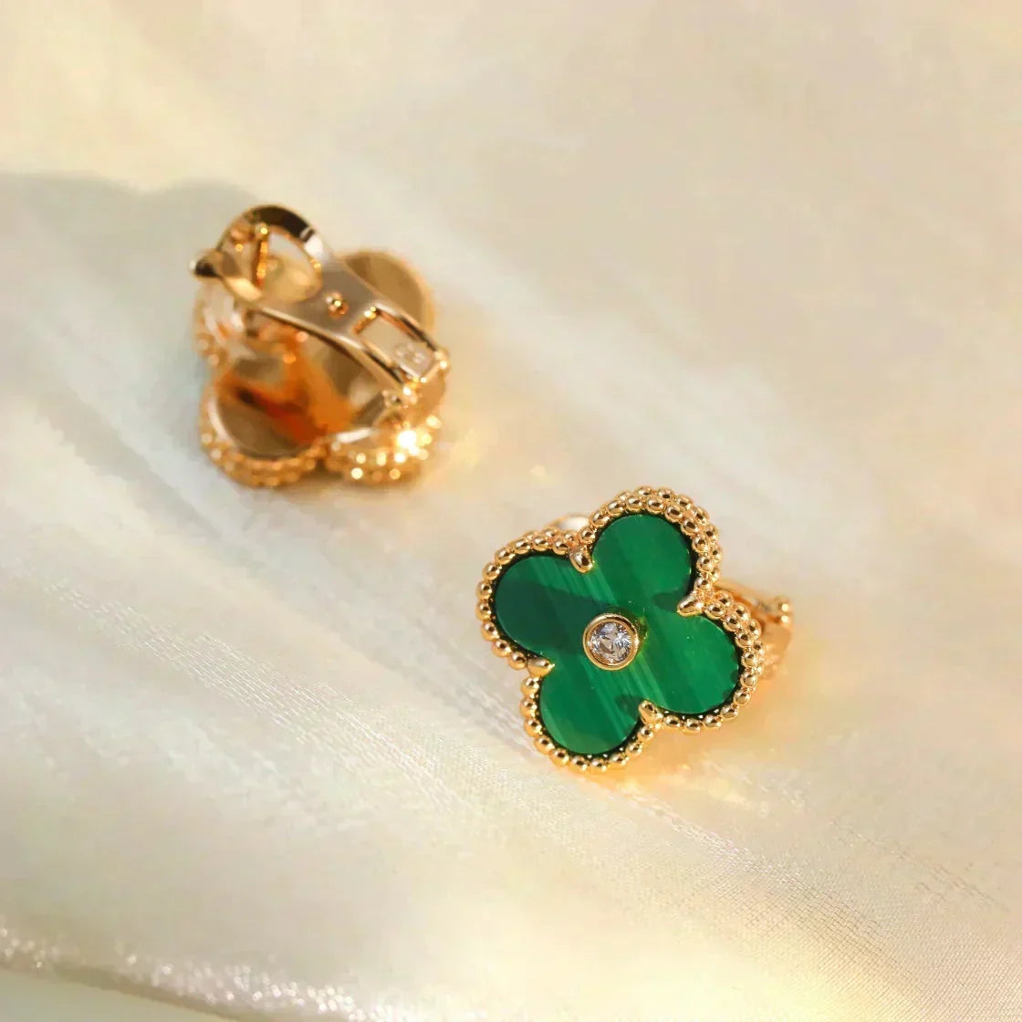[⭐Lioran]CLOVER MEDIUM 1 MOTIFS MALACHITE DIAMOND EARRINGS