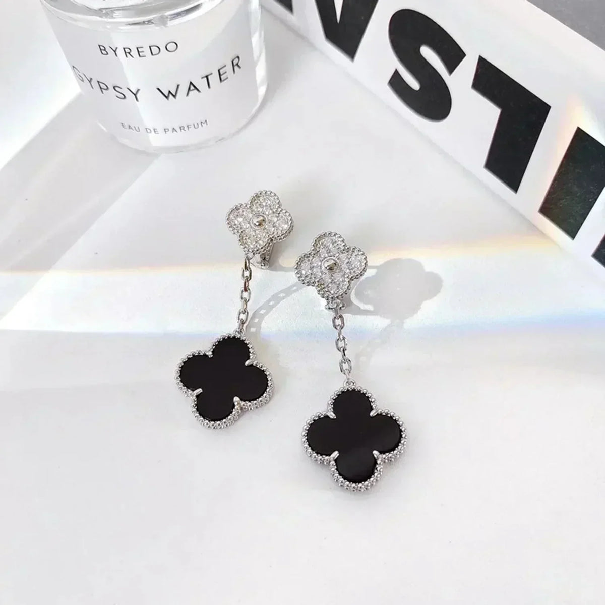 [⭐Lioran]CLOVER 2 MOTIFS  DIAMOND ONYX EARRINGS SILVER
