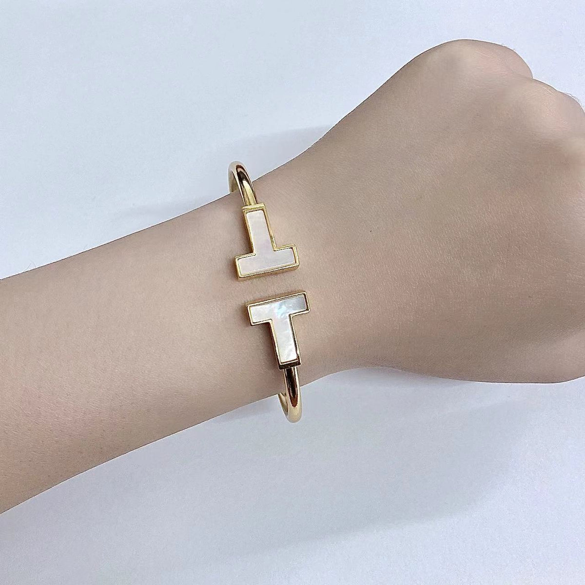 [Lioran]T WIDE MOP OPEN BRACELET