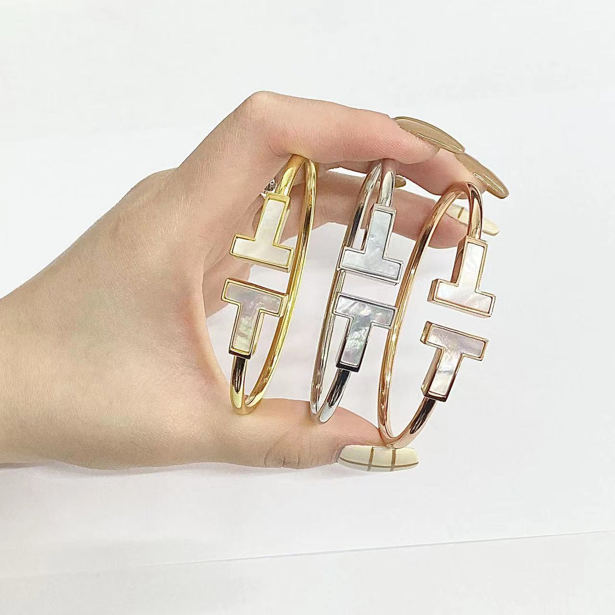 [Lioran]T WIDE MOP OPEN BRACELET